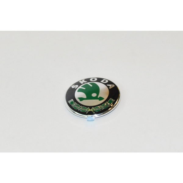 Skoda Zeichen hinten Embem Logo 1U0853621C MEL