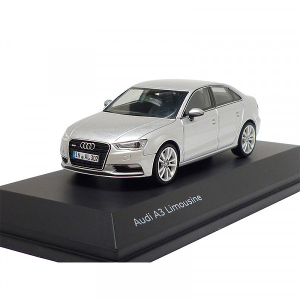 Audi A3 Limousine Eissilber 1:43 Modellauto