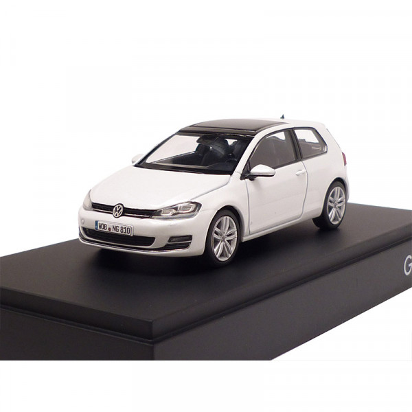 VW Golf 7 Oryxweiß Perleffect 3-türig 1:43 Modellauto