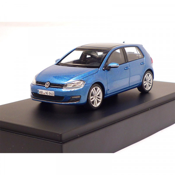VW Golf 7 Pacific Blue Metallic 5-türig 1:43 Modellauto