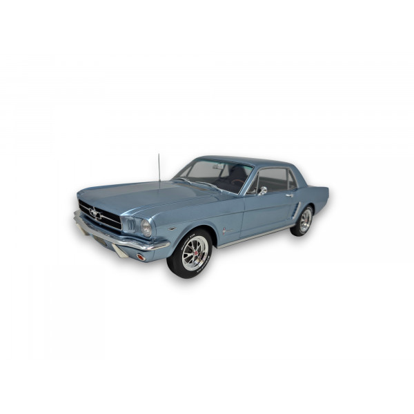 Ford Mustang V8 Hardtop Siver Blue Pony 1965 1:12 Modellauto GT Spirit G089