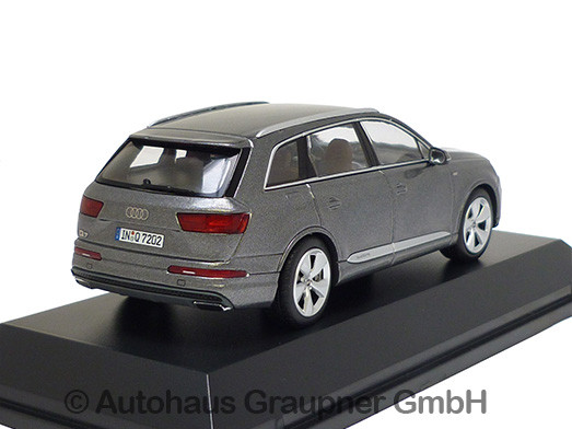 lizensiert Audi Q7 SUV Modellauto mit Wunschkennzeichen Weiss Maßstab 1:34 
