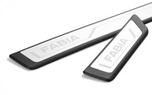 Skoda Fabia EInstiegsleisten Leisten 4 teiliges Set 6V0071303