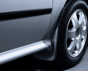 Skoda Oktavia I Schmutzfänger vorn rechts links KEA075003