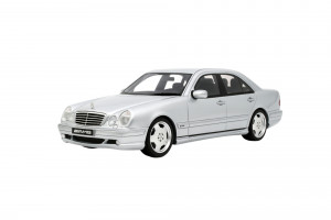 Mercedes-Benz E55 Amg W210 Brilliant Silver 744 2001 1:18 Modellauto OT459
