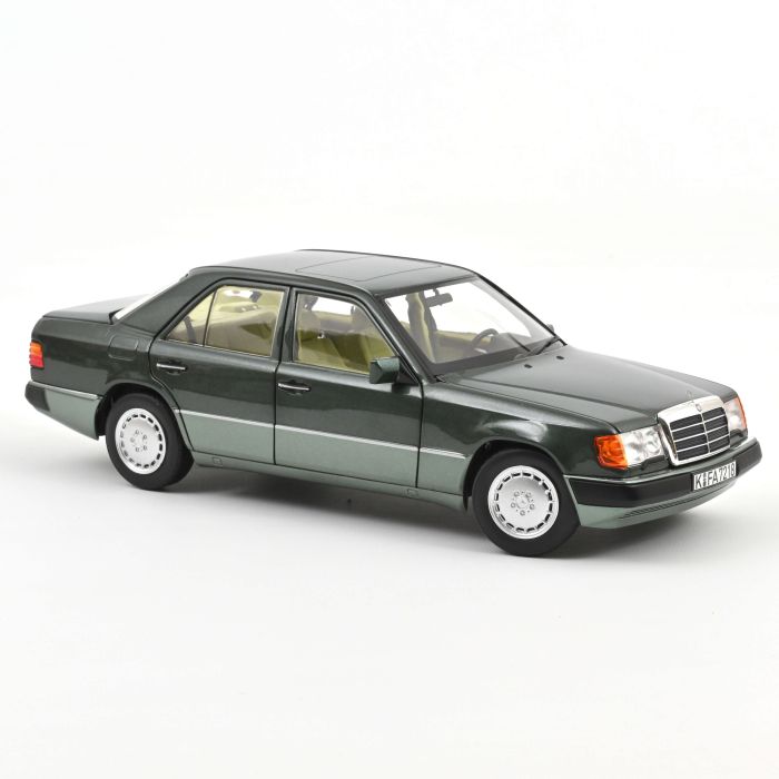 Mercedes-Benz 230 E 1990 Nachtgrün metallic 1:18 Modellauto Norev 183952