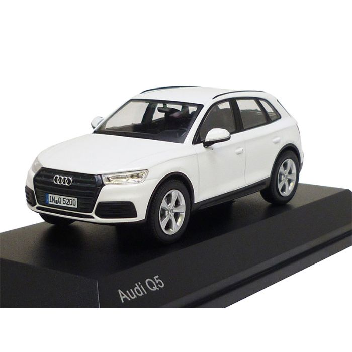 Audi Q5 1:43 Ibisweiss 2017 5011605631 Modellauto iScale Weiß