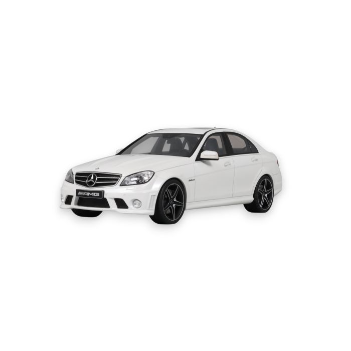 Mercedes Benz C63 AMG Diamond White 2007 1:18 Modellauto GT Spirit GT928