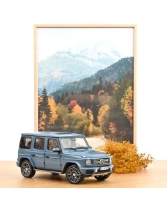 Mercesdes Benz G Klasse 2024 Vintageblau 1:18 Modellauto Norev 183034