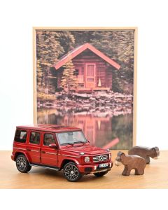 Mercedes Benz G Klasse 2024 Hyazinthrot 1:18 Modellauto Norev 183037