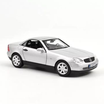 Mercedes Benz SLK 1996 Brillantsilber 1:18 Modellauto Norev 183020