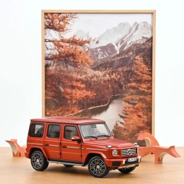 Mercedes Benz G Klasse 2024 Kupferorange 1:18 Modellauto Norev 183033