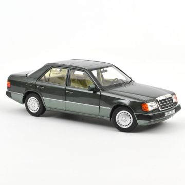 Mercedes-Benz 230 E 1990 Nachtgrün metallic 1:18 Modellauto Norev 183952